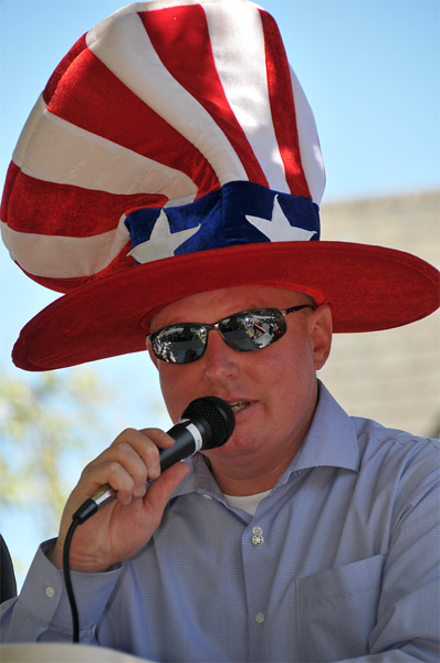 Allan Announcing the Parade